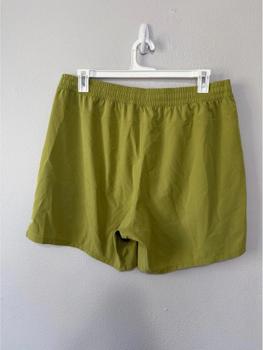 Cotopaxi men’s shorts size XL
Color is called pistachio
On website for $88.60 - Picture 2 of 4